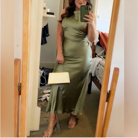 Reformation Casette Silk Dress in Artichoke 6 - Picture 9 of 13